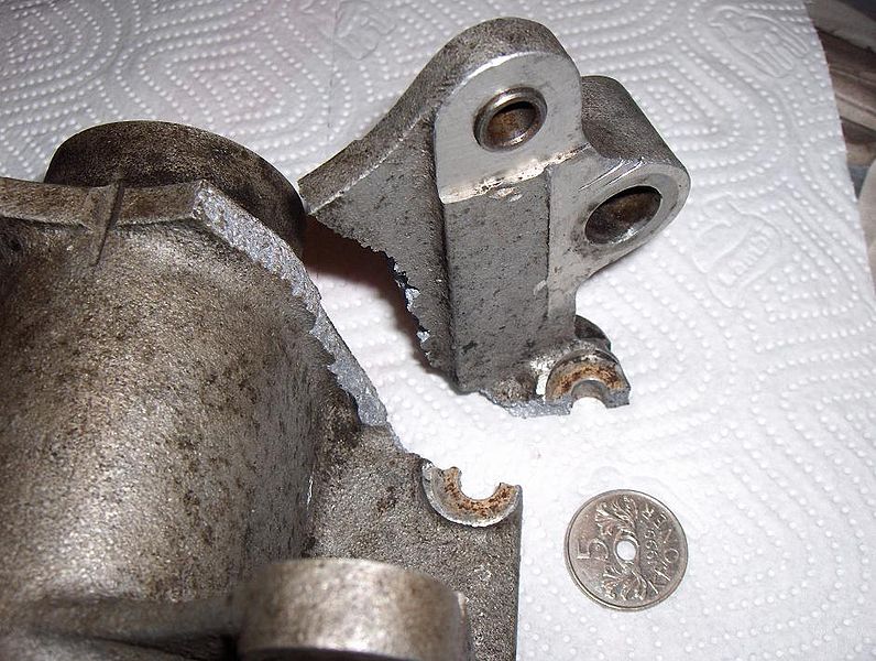 File:A break in an aluminium casting (1).jpg