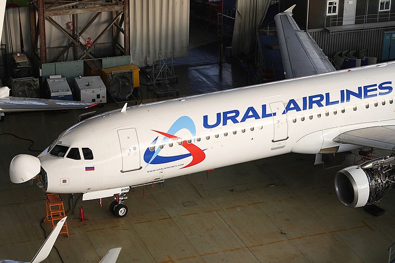 File:Airbus A321-211, Ural Airlines AN2241002.jpg
