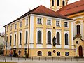 Kongregationssaal am Papst-Benedikt-Platz 5 in Altötting, Landkreis Altötting, Regierungsbezirk Oberbayern, Bayern. Als Baudenkmal unter Aktennummer D-1-71-111-56 in der Bayerischen Denkmalliste aufgeführt. Laut Denkmalliste erbaut 1696.