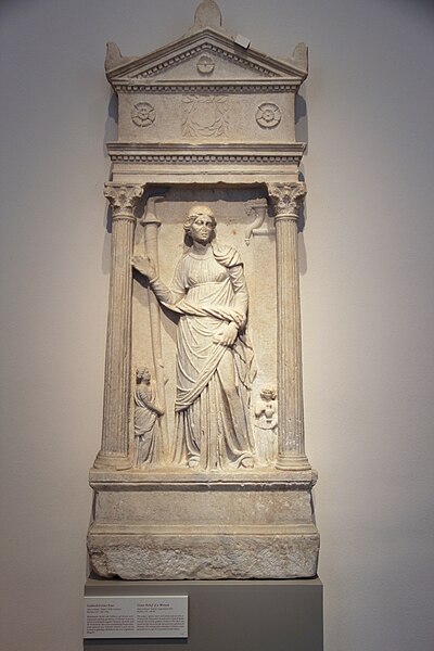 File:Ancient Greece Marble Grave Relief of a Woman, 150-100 BC (28453929320) (edited).jpg