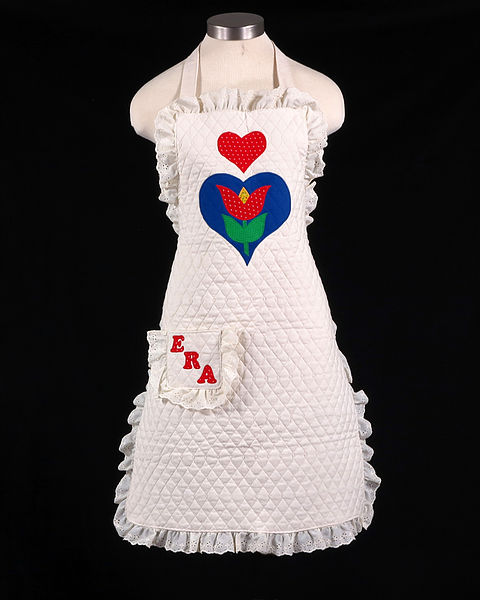 File:Apron given to Betty Ford.JPG