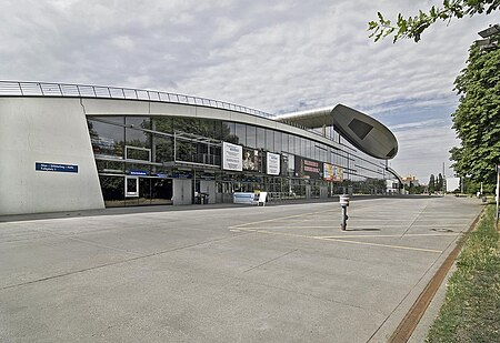 Außenansicht vom Falkplatz aus