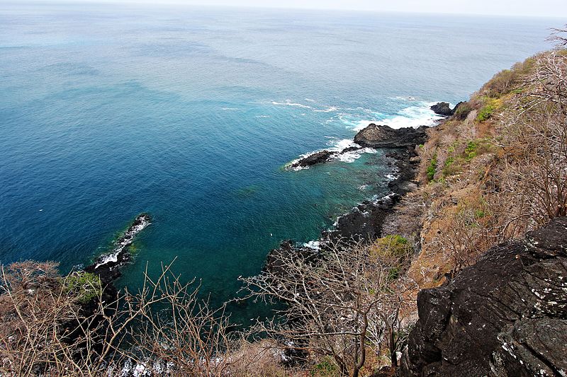 File:Baia dos Golfinhos 3.JPG