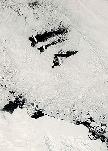 Balleny Islands and Antarctic coast.jpg