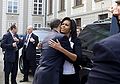 Barack & Michelle Obama embrace goodbye 4-5-09