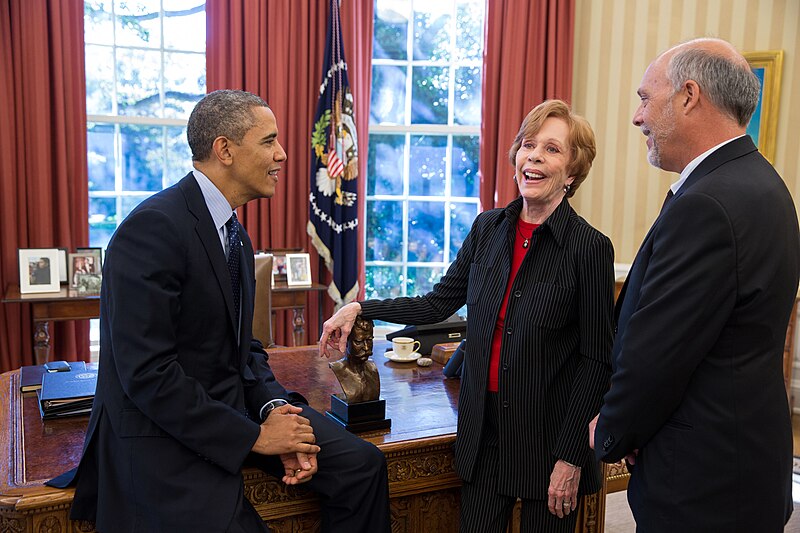 File:Barack Obama talks with Carol Burnett and her husband Brian Miller, 2013.jpg