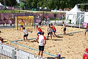 Deutsch: Beachhandball bei den Olympischen Jugendspielen 2018; Tag 3, 9. Oktober 2018; Jungs, Vorrunde, Gruppe A - Ungarn-Thailand 2:1 English: Beach handball at the 2018 Summer Youth Olympics at 9 October 2018 – Girls Preliminary Round Group A‎ – Hungary-Thailand 2:1