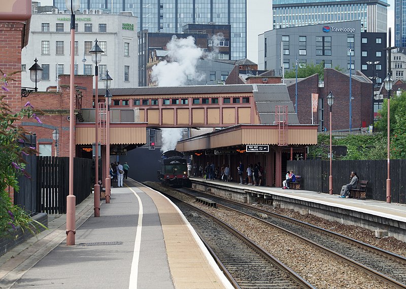 File:Birmingham Moor Street railway station MMB 11 4965.jpg