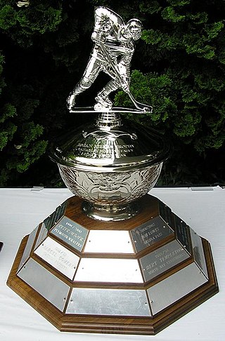 <span class="mw-page-title-main">Brian Kilrea Coach of the Year Award</span> Annual Canadian Hockey League award (1988–)