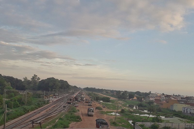 File:Bulandshahr Railway Station.jpg