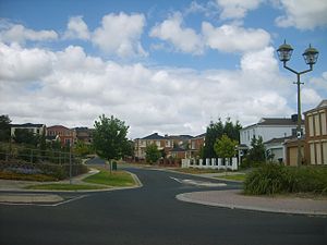 Housing typical of that found across much of Victoria. Bulleen-estate2.jpg