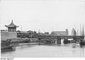 Bundesarchiv Bild 116-127-011, Tientsin, Brücke über Fluss.jpg