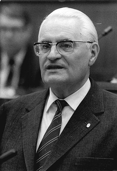 File:Bundesarchiv Bild 183-1986-0617-033, Gerald Götting.jpg