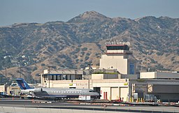 Burbank California (Bob Hope Airport) from Pacific Surfliner (8070353830)