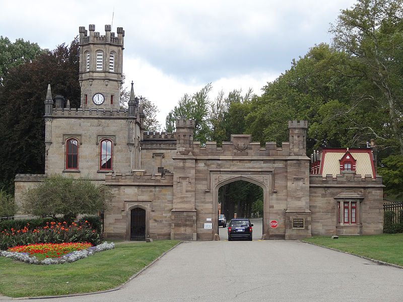 File:Butler St Gatehouse entrance 2.jpg