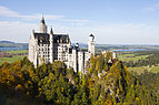 Castillo de Neuschwanstein desde Marienbrücke, Füssen, Alemania, 2012-10-06, DD 07.jpg