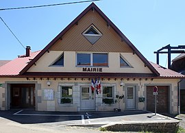 The town hall in Cerniébaud