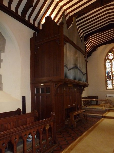 File:Cheriton- St Michael's, organ - geograph.org.uk - 2165157.jpg