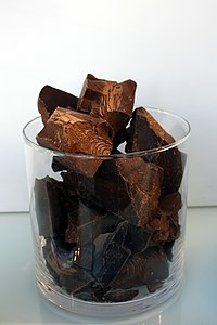 Français : Chocolat exposé en vitrine d'un magasin Pierre Marcolini.