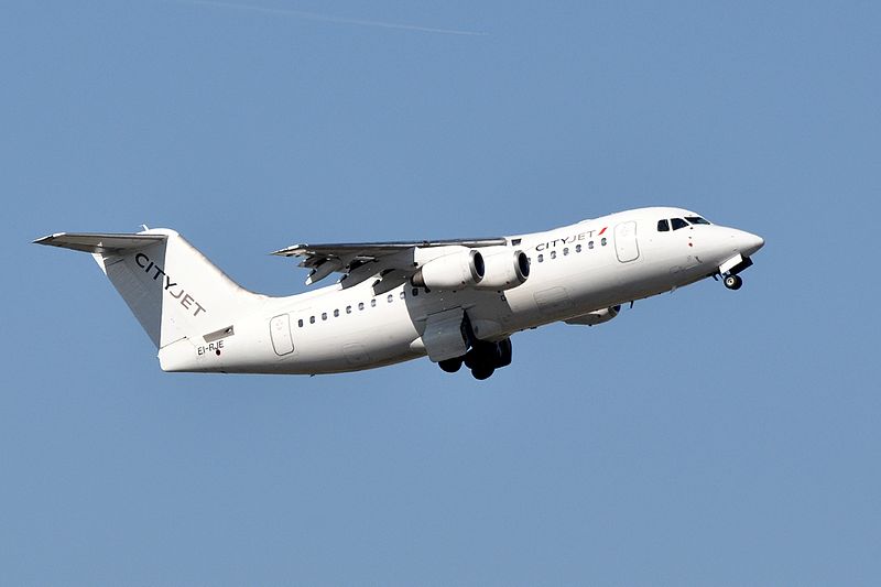 File:Cityjet, British Aerospace Avro RJ85, EI-RJE - CDG (22662129042).jpg