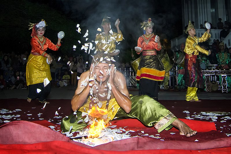 File:DSC 4254 wikimedia2020 deni dahniel tradisi tari piriang kaco mingkabau.jpg