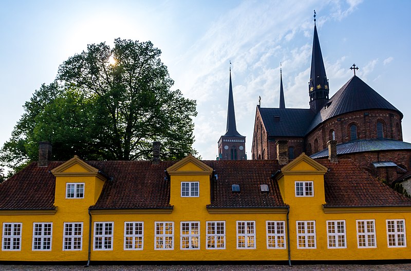 File:Det Gule Palæ dormers.jpg