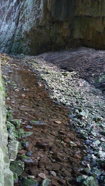 File:Devetaki Cave-river - panoramio (1).jpg