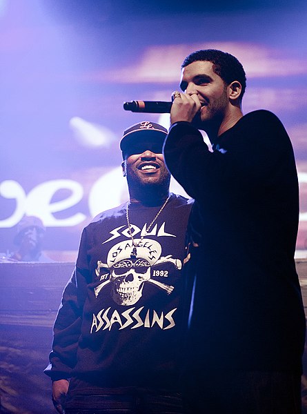 Drake performing with Bun B in 2011