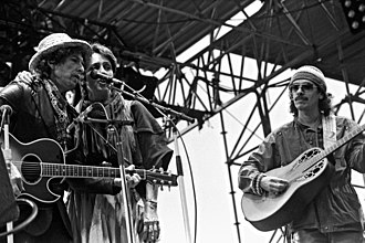Bob Dylan, Baez, and Carlos Santana, performing in 1984 Dylan-Baez-Santana.jpg