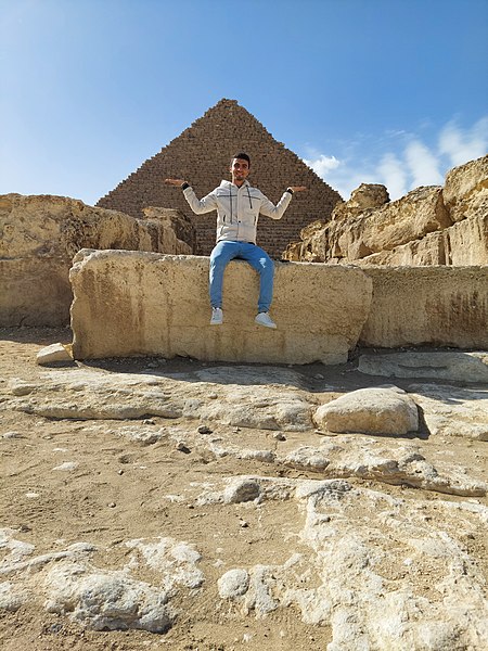 File:Egyptian pyramids.jpg