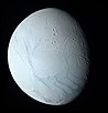 Enceladus, aus Aufnahmen der Raumsonde Cassini vom 15. Juli 2005 erstelltes Bild