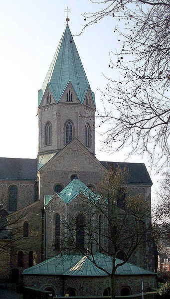 File:Essen Kloster Werden Dom Totale 1.jpg