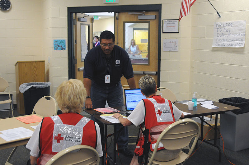 File:FEMA - 38202 - PIO with Red Cross workers in Florida.jpg