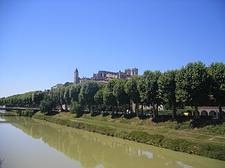 The Gers flows through the city of Auch