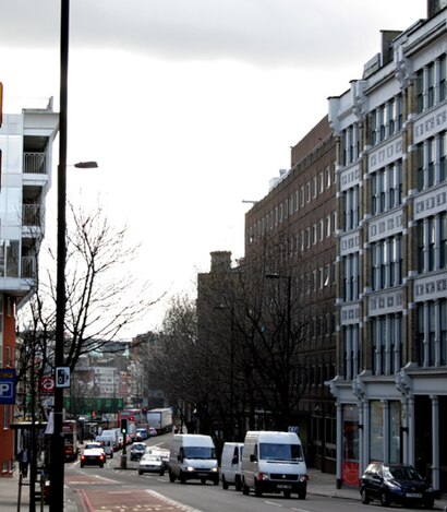 How to get to Farringdon Road with public transport- About the place