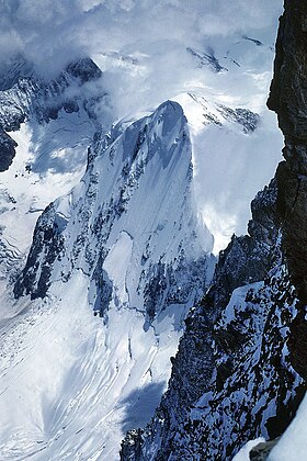 Le Studerhorn au centre.