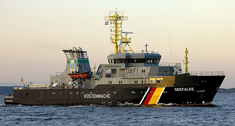 File:Fischereischutzboot Seefalke.jpg