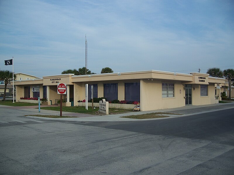 File:Flagler Beach FL city hall01.jpg