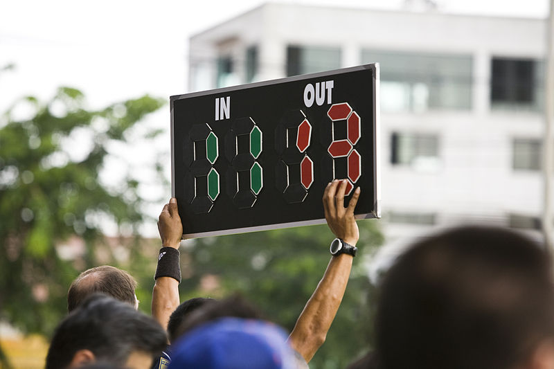 File:Football Friendly Match PM's Eleven VS Los Diplomaticos สนาม Crystal Football Club, 26 กรกฎาคม 2552 (The Official Site of The Prime Minister of Thaila - Flickr - Abhisit Vejjajiva (14).jpg