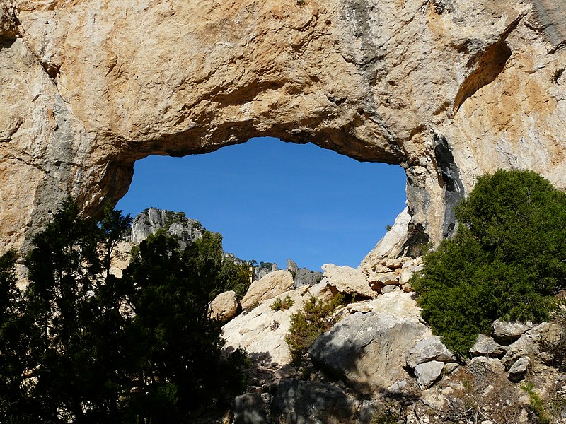 File:Forat de la Vella P1070510.JPG