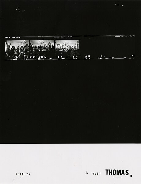 File:Ford A4927 NLGRF photo contact sheet (1975-06-05)(Gerald Ford Library).jpg