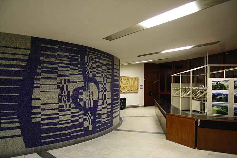 File:Foyer of Faculty of Agriculture at MENDELU in Brno, Brno-City District.jpg