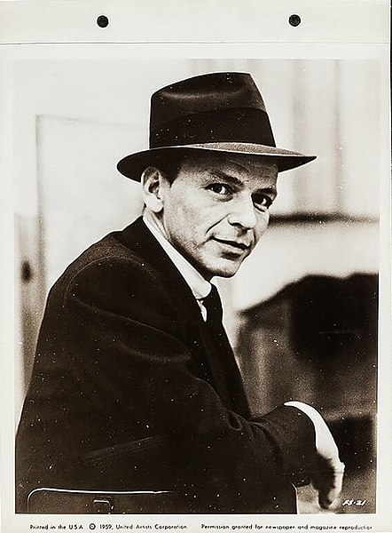 File:Frank Sinatra (1957 studio close-up, 1959 UA keybook version).jpg