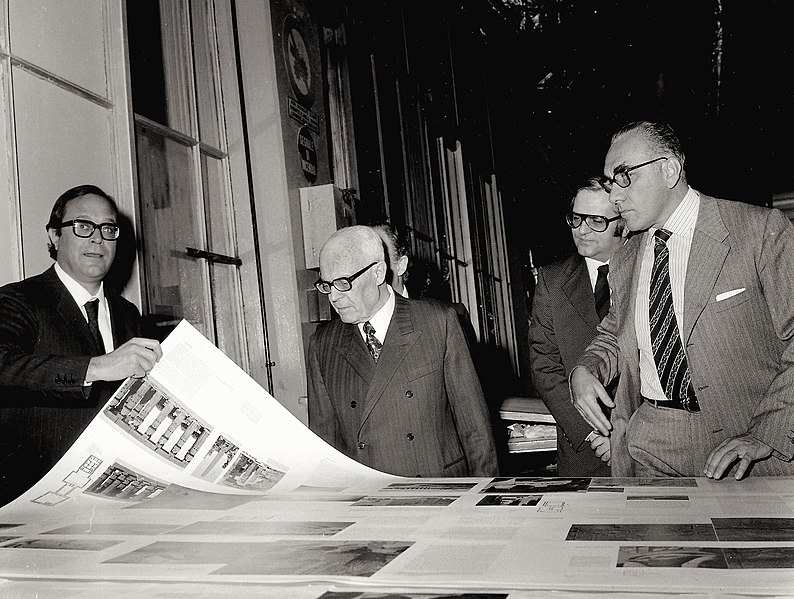 File:Giorgio Mondadori e Sandro Pertini archivi Mondadori AA207299.jpg