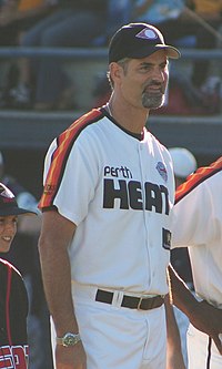 Graeme Lloyd som tränare för Perth Heat 2009.