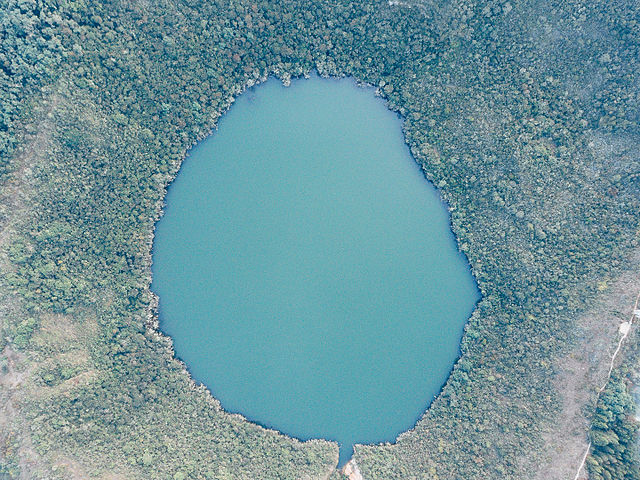 The almost circular Lake Guatavita was one of the most sacred sites of the Muisca. In this lake, the initiation ritual of the new zipa was held