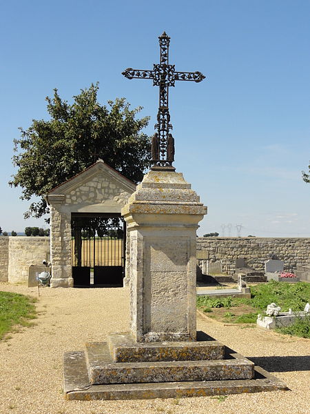 File:Hérouville (92), croix de cimetière.JPG