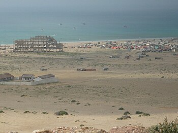 Remains of the Treatment plant (of "Saline Dante") in the outskirts of Hafun Hafun3.jpg