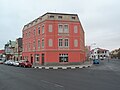 Eckabschrägung eines spitzwinkligen Gebäudes in Lüderitz, Namibia