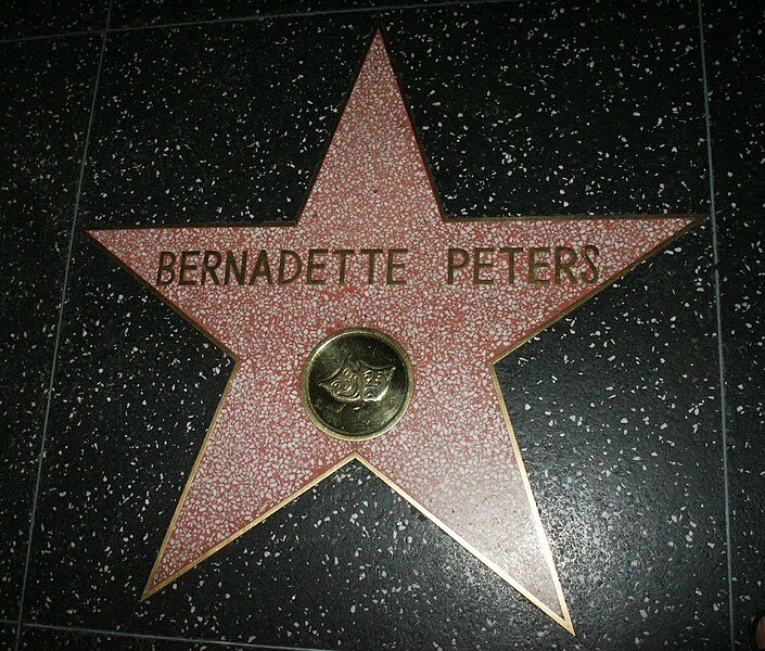 File:Hollywood Star Bernadette Peters.jpg